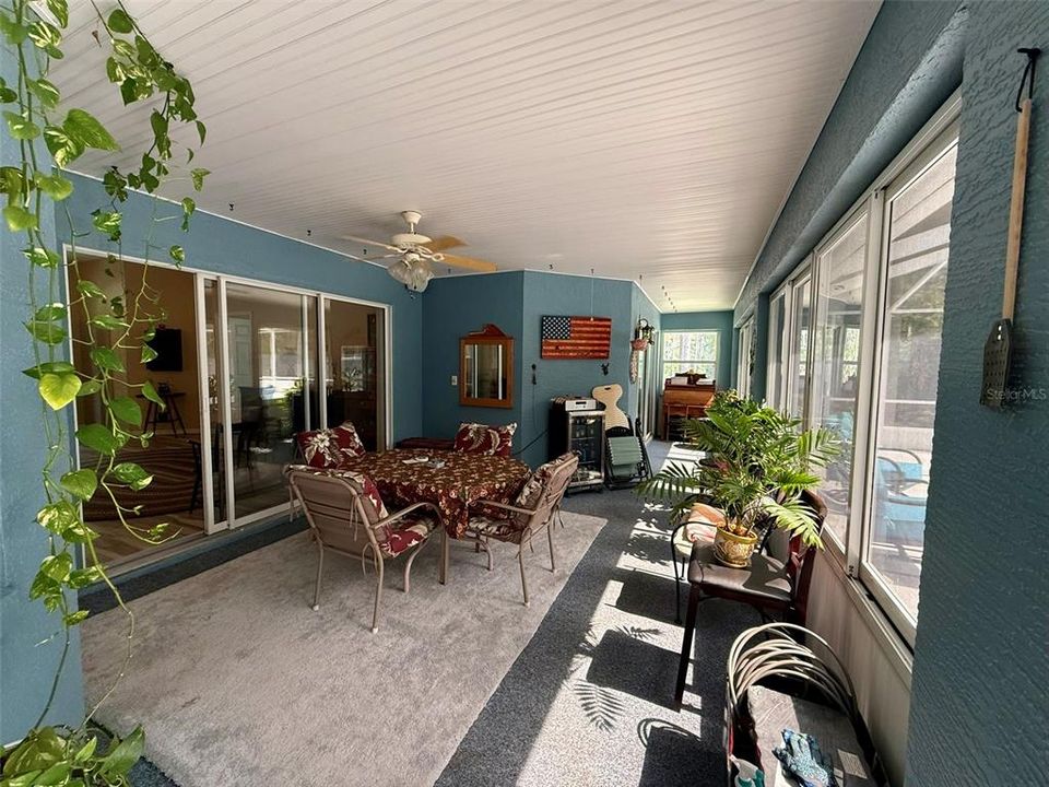 En Venta: $499,900 (4 camas, 3 baños, 2557 Pies cuadrados)