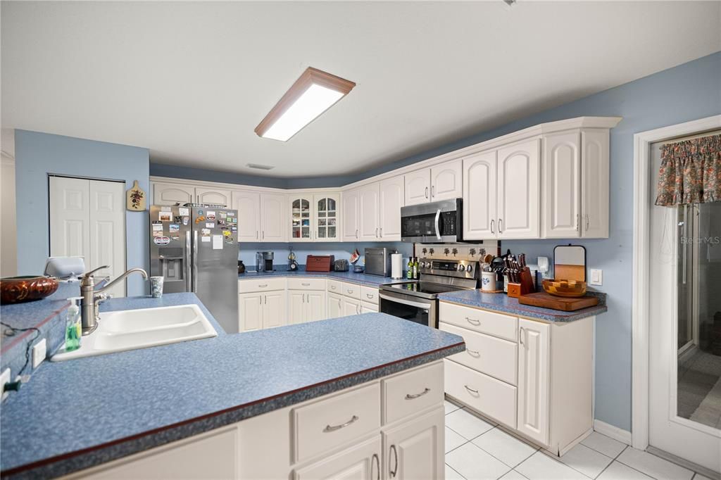 En Venta: $499,900 (4 camas, 3 baños, 2557 Pies cuadrados)