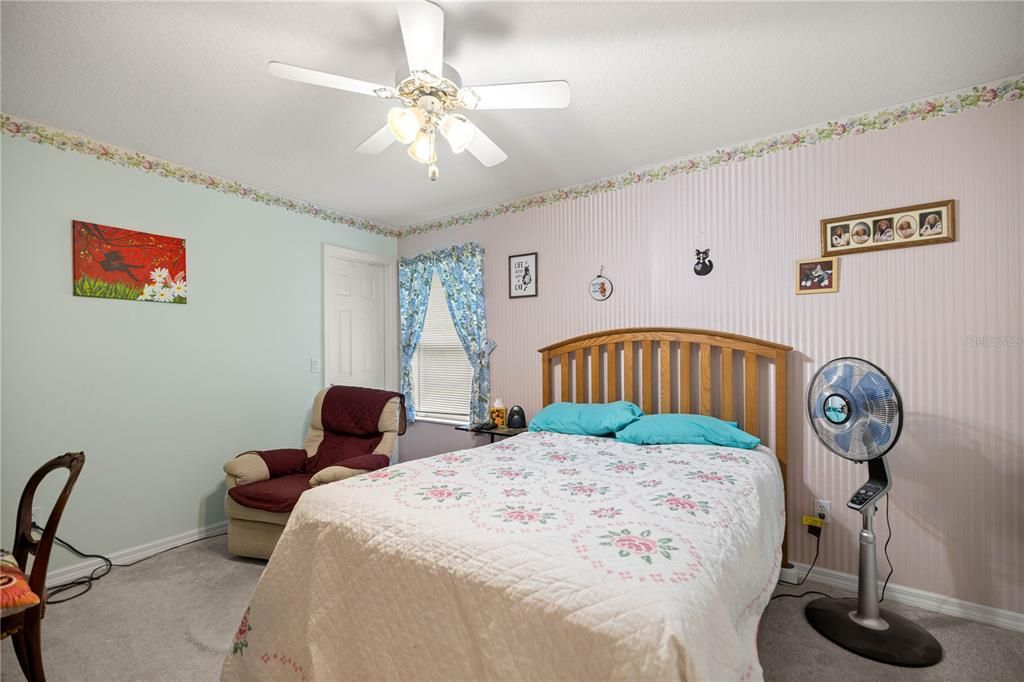 En Venta: $499,900 (4 camas, 3 baños, 2557 Pies cuadrados)