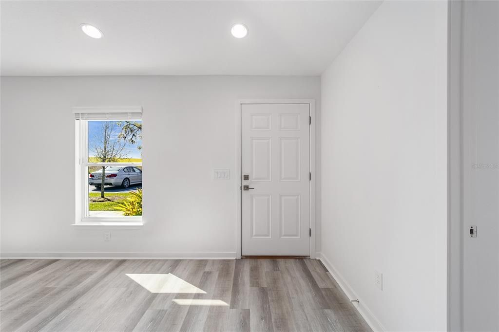 В аренду: $1,975 (3 спален, 2 ванн, 1350 Квадратных фут)