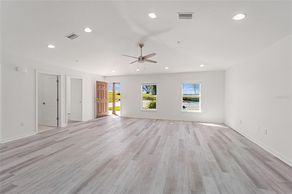 В аренду: $1,975 (3 спален, 2 ванн, 1350 Квадратных фут)