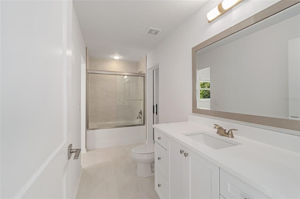 В аренду: $1,975 (3 спален, 2 ванн, 1350 Квадратных фут)