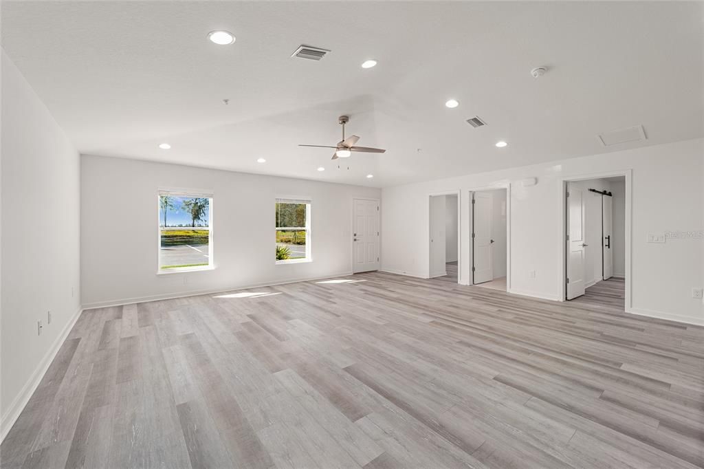 В аренду: $1,975 (3 спален, 2 ванн, 1350 Квадратных фут)