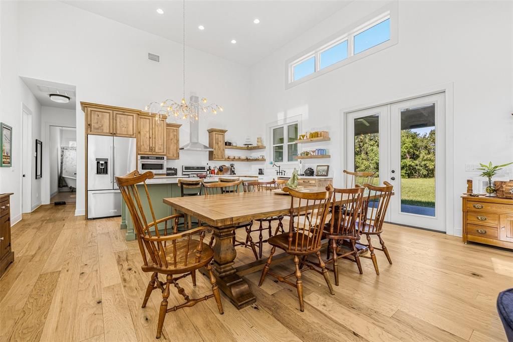 待售: $3,000,000 (2 贝兹, 2 浴室, 1955 平方英尺)