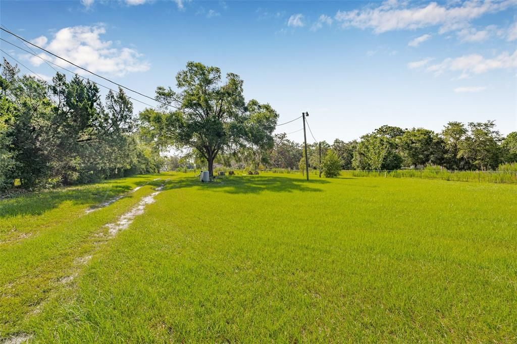 待售: $3,000,000 (2 贝兹, 2 浴室, 1955 平方英尺)