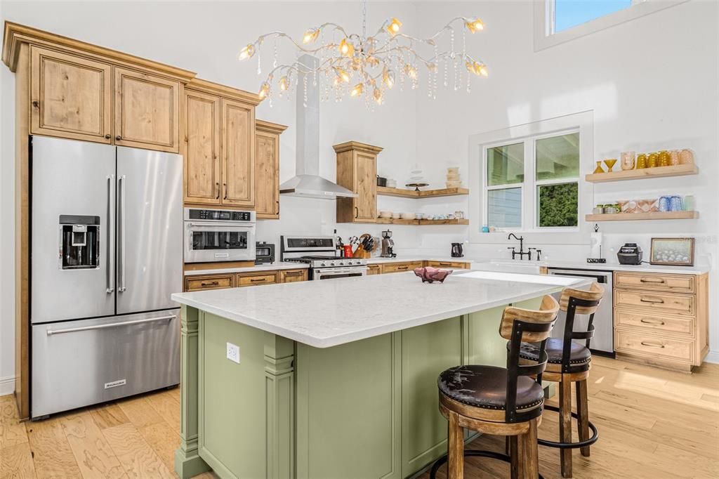 待售: $3,000,000 (2 贝兹, 2 浴室, 1955 平方英尺)