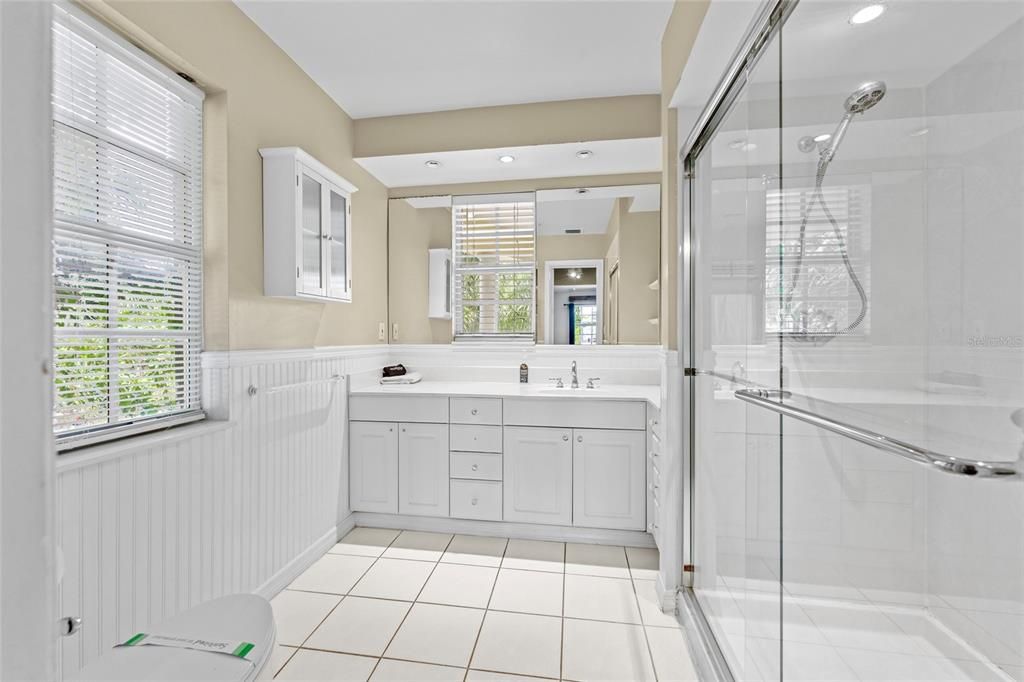 En Venta: $4,189,999 (6 camas, 5 baños, 3718 Pies cuadrados)