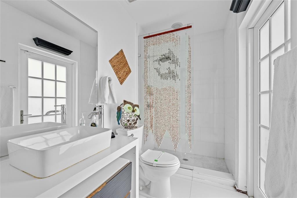 En Venta: $4,189,999 (6 camas, 5 baños, 3718 Pies cuadrados)