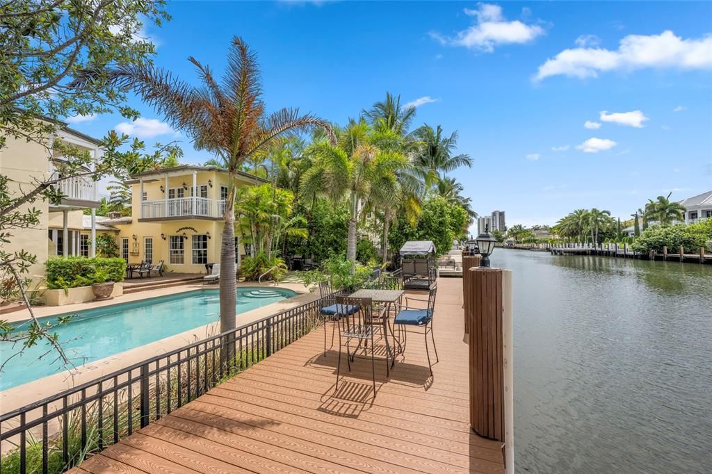 En Venta: $4,189,999 (6 camas, 5 baños, 3718 Pies cuadrados)