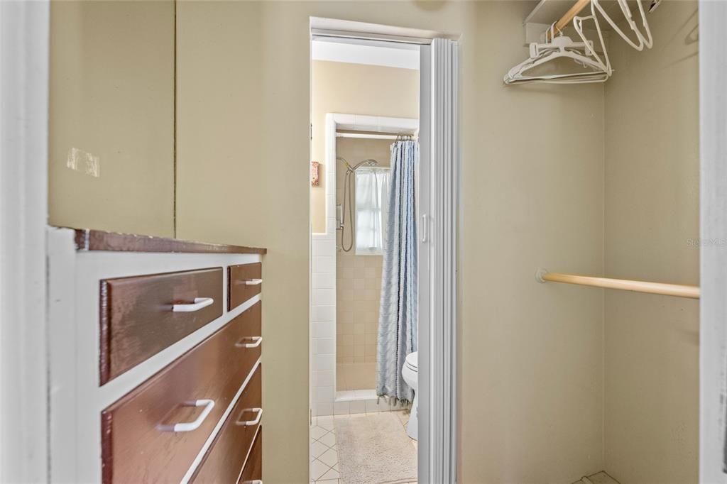 En Venta: $4,189,999 (6 camas, 5 baños, 3718 Pies cuadrados)