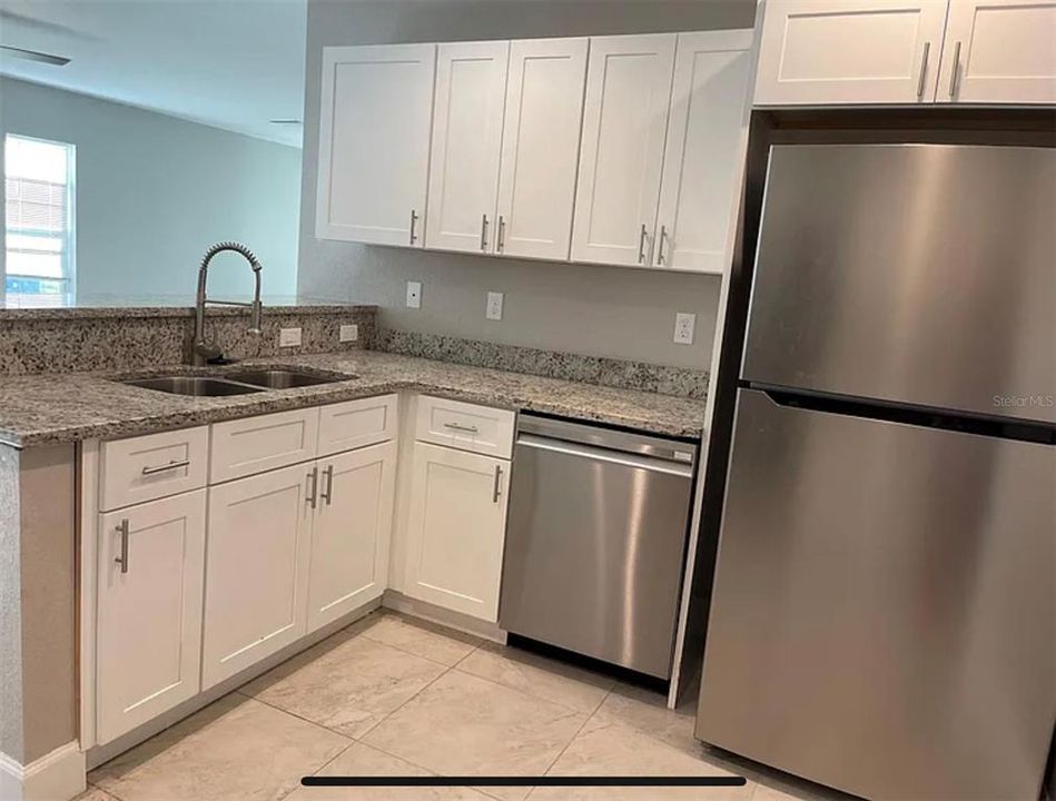 For Rent: $2,000 (3 beds, 2 baths, 2526 Square Feet)