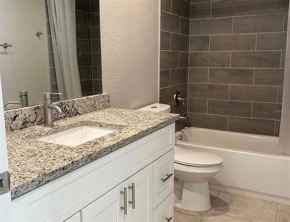 For Rent: $2,000 (3 beds, 2 baths, 2526 Square Feet)