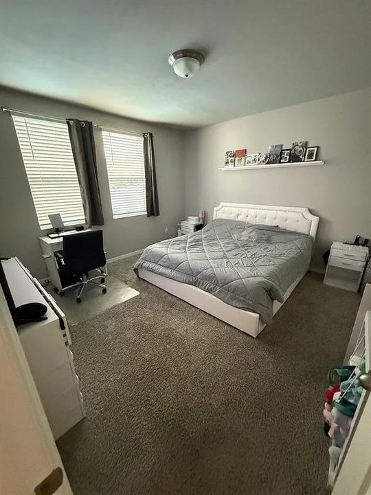 На продажу: $339,000 (4 спален, 2 ванн, 1700 Квадратных фут)