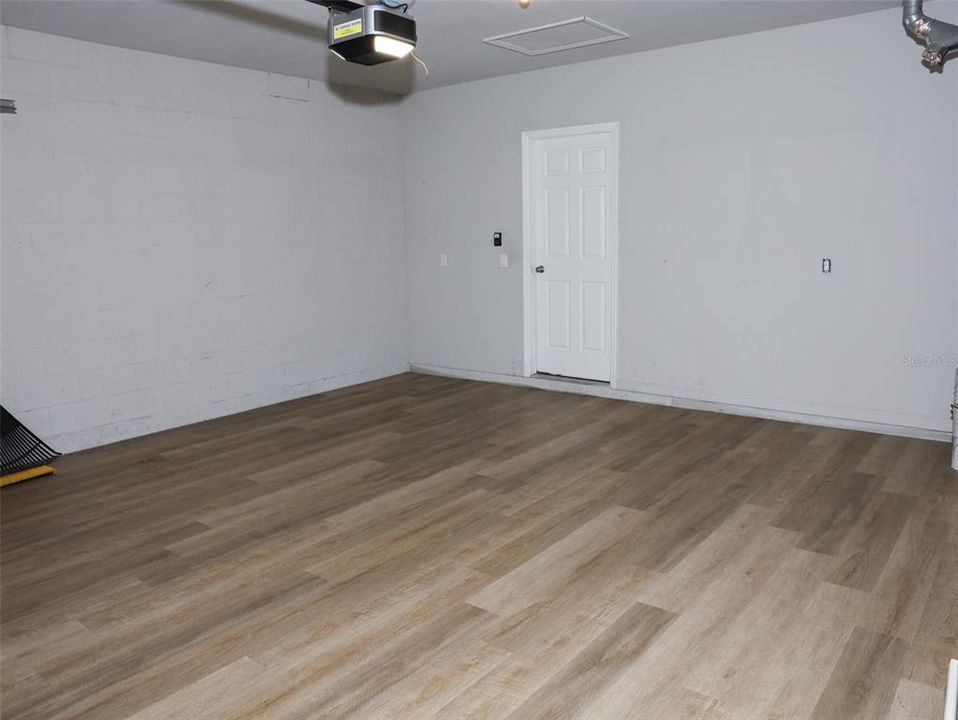 На продажу: $339,000 (4 спален, 2 ванн, 1700 Квадратных фут)