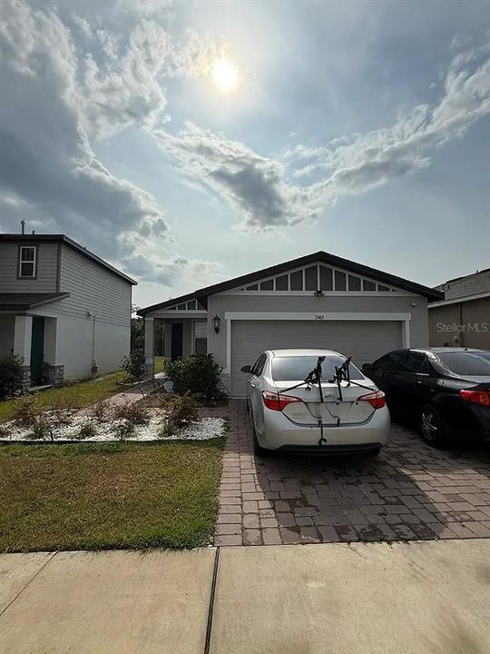 На продажу: $339,000 (4 спален, 2 ванн, 1700 Квадратных фут)