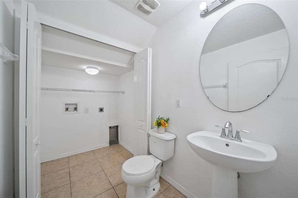 На продажу: $207,000 (2 спален, 2 ванн, 1561 Квадратных фут)