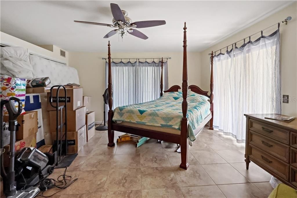 For Sale: $685,000 (4 beds, 3 baths, 2690 Square Feet)