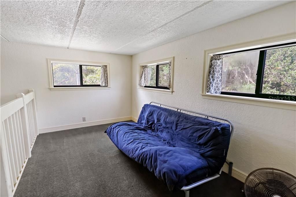 For Sale: $685,000 (4 beds, 3 baths, 2690 Square Feet)