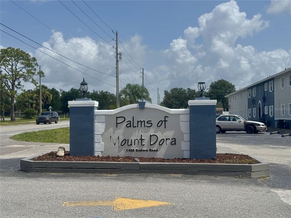 For Rent: $1,250 (2 beds, 1 baths, 702 Square Feet)