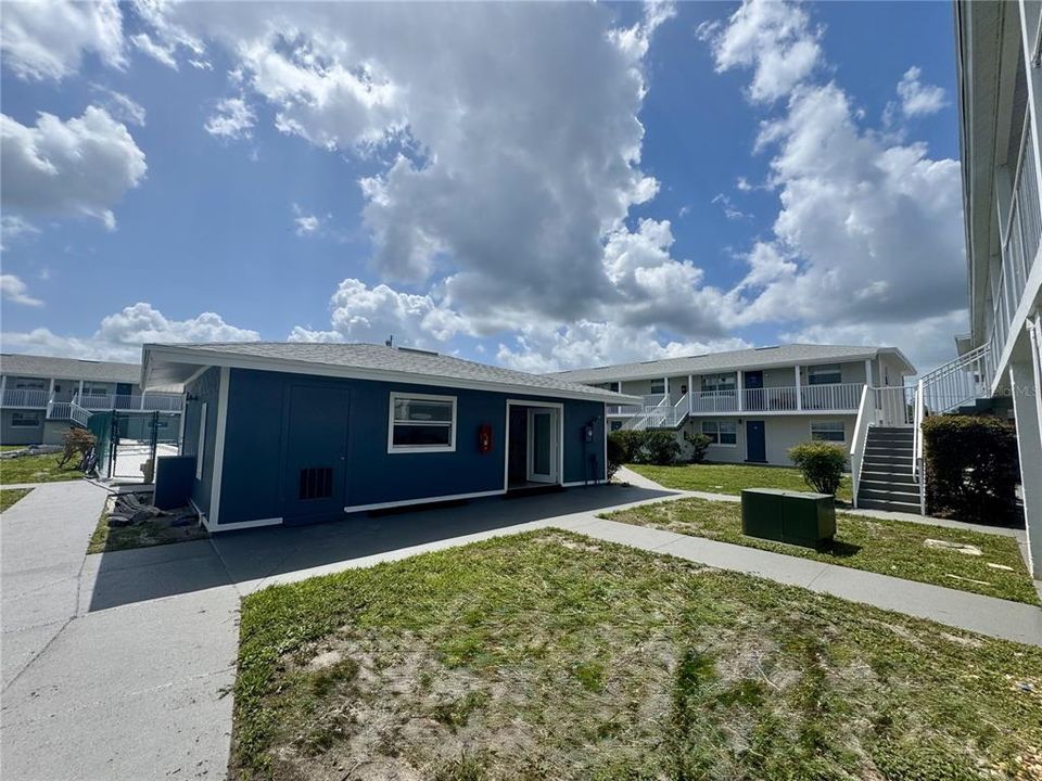 For Rent: $1,250 (2 beds, 1 baths, 702 Square Feet)