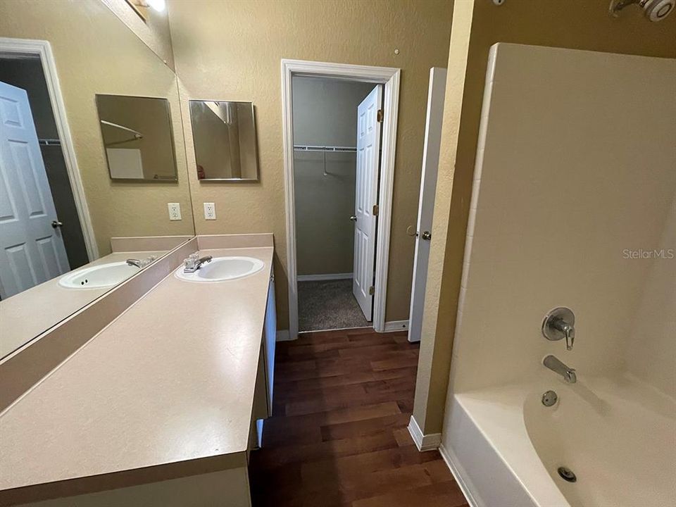 Под контрактом: $1,650 (3 спален, 2 ванн, 1266 Квадратных фут)