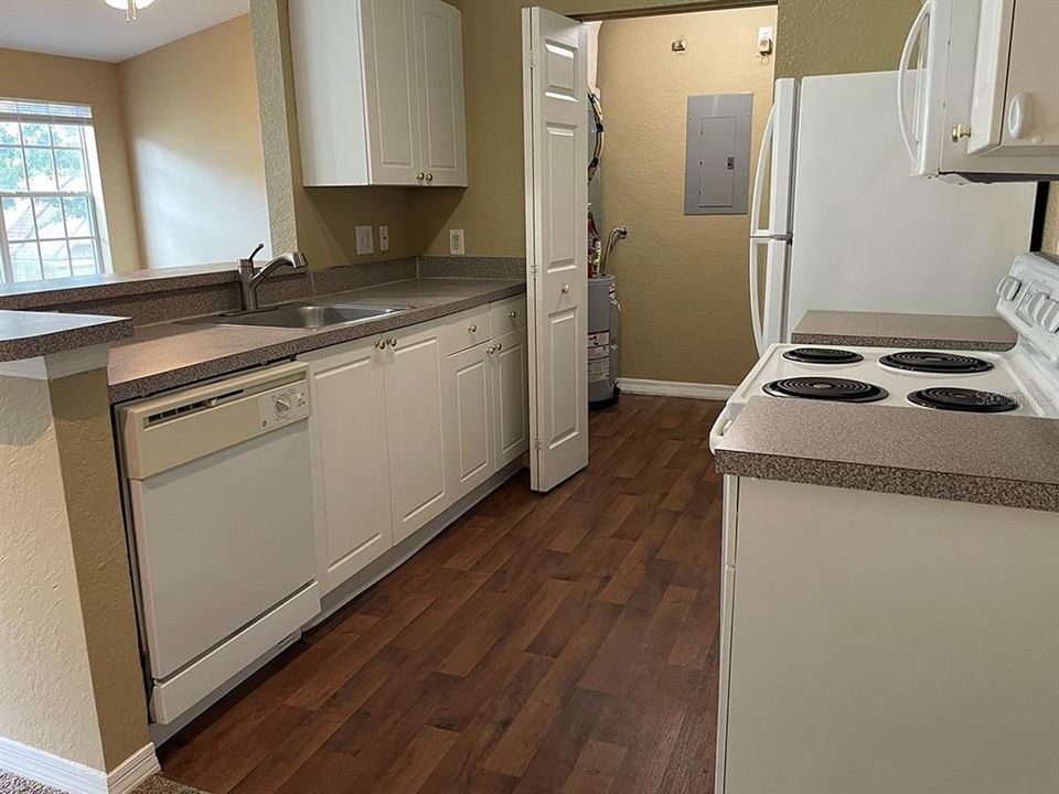 Под контрактом: $1,650 (3 спален, 2 ванн, 1266 Квадратных фут)