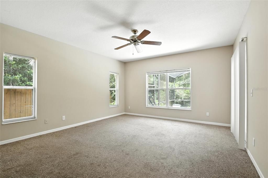 En Venta: $619,988 (4 camas, 3 baños, 2860 Pies cuadrados)