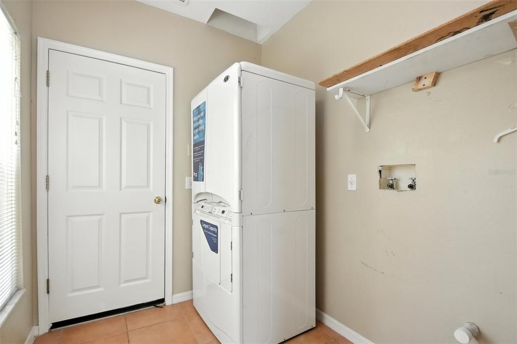 En Venta: $619,988 (4 camas, 3 baños, 2860 Pies cuadrados)