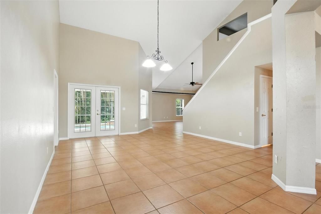 En Venta: $619,988 (4 camas, 3 baños, 2860 Pies cuadrados)