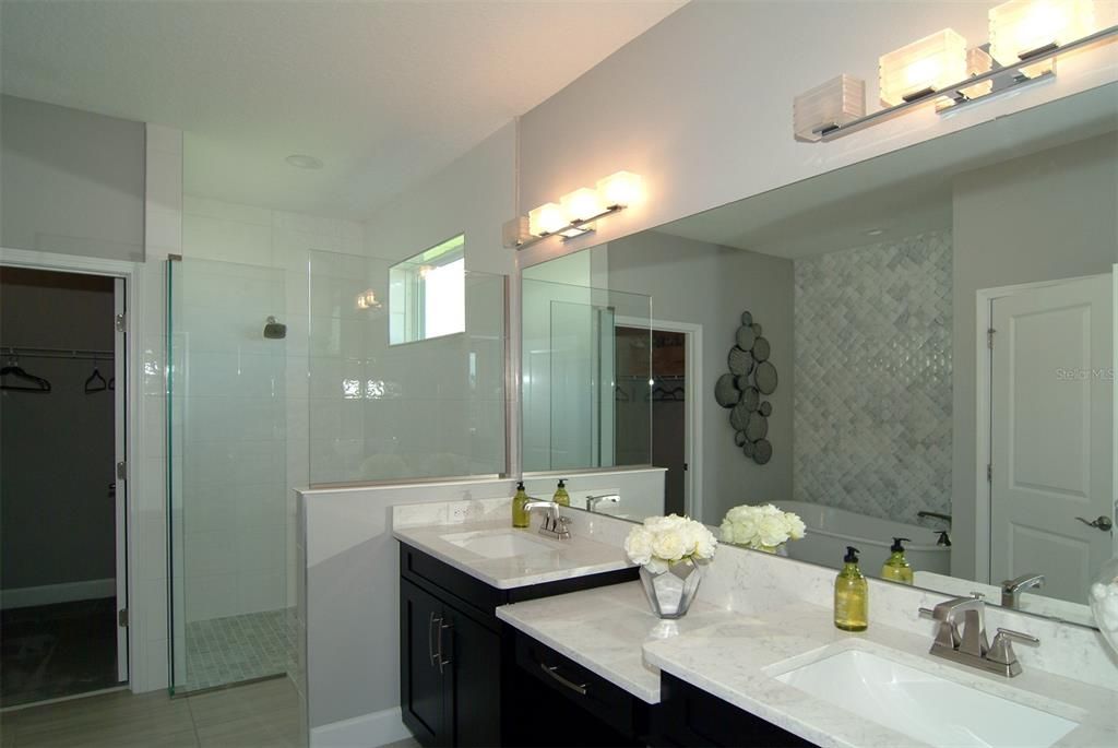 Active With Contract: $535,990 (4 beds, 2 baths, 2283 Square Feet)