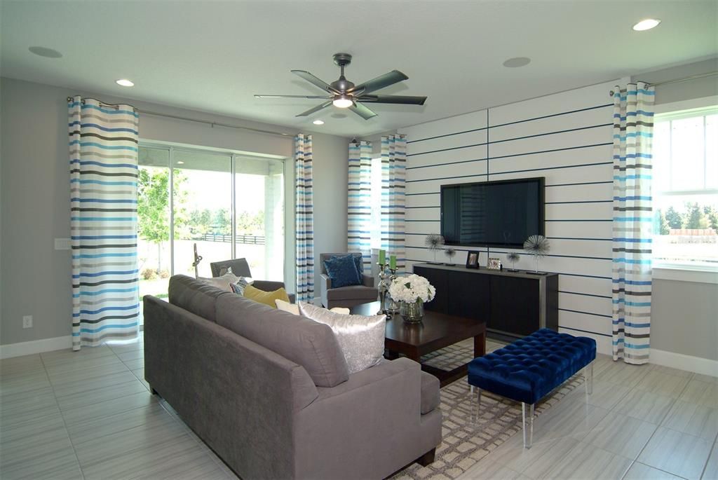 Active With Contract: $535,990 (4 beds, 2 baths, 2283 Square Feet)