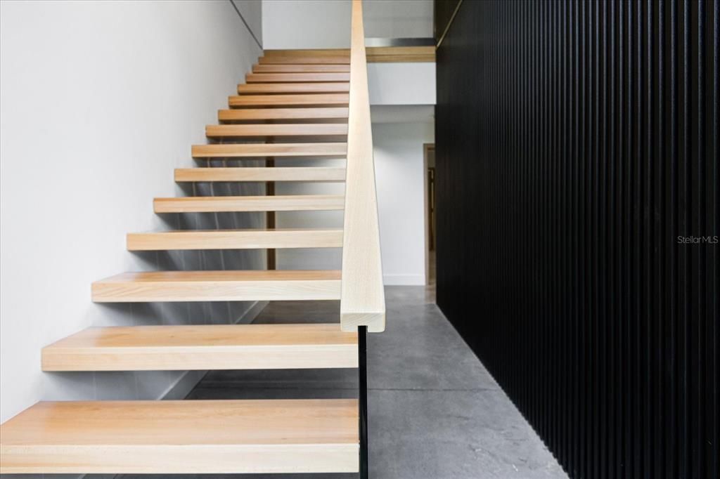 For Sale: $1,400,000 (3 beds, 3 baths, 2431 Square Feet)