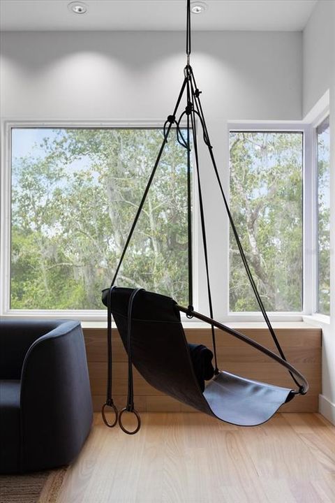 For Sale: $1,400,000 (3 beds, 3 baths, 2431 Square Feet)