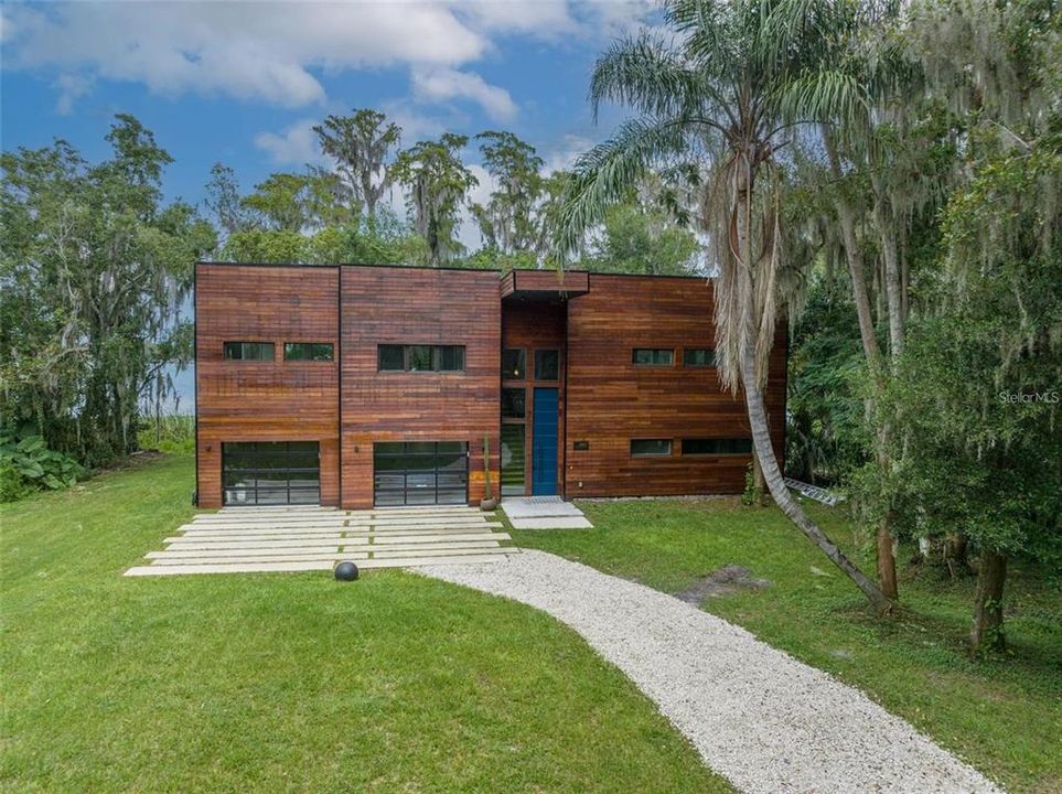 For Sale: $1,400,000 (3 beds, 3 baths, 2431 Square Feet)