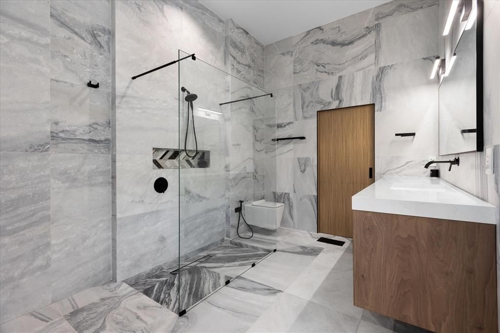 For Sale: $1,400,000 (3 beds, 3 baths, 2431 Square Feet)