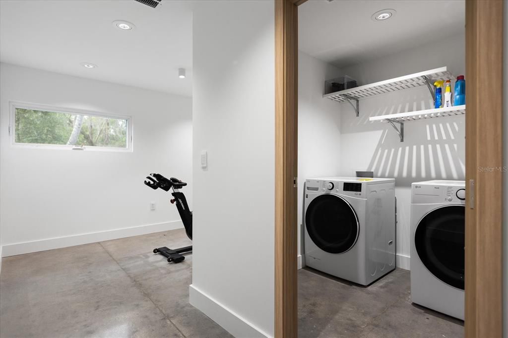 For Sale: $1,400,000 (3 beds, 3 baths, 2431 Square Feet)