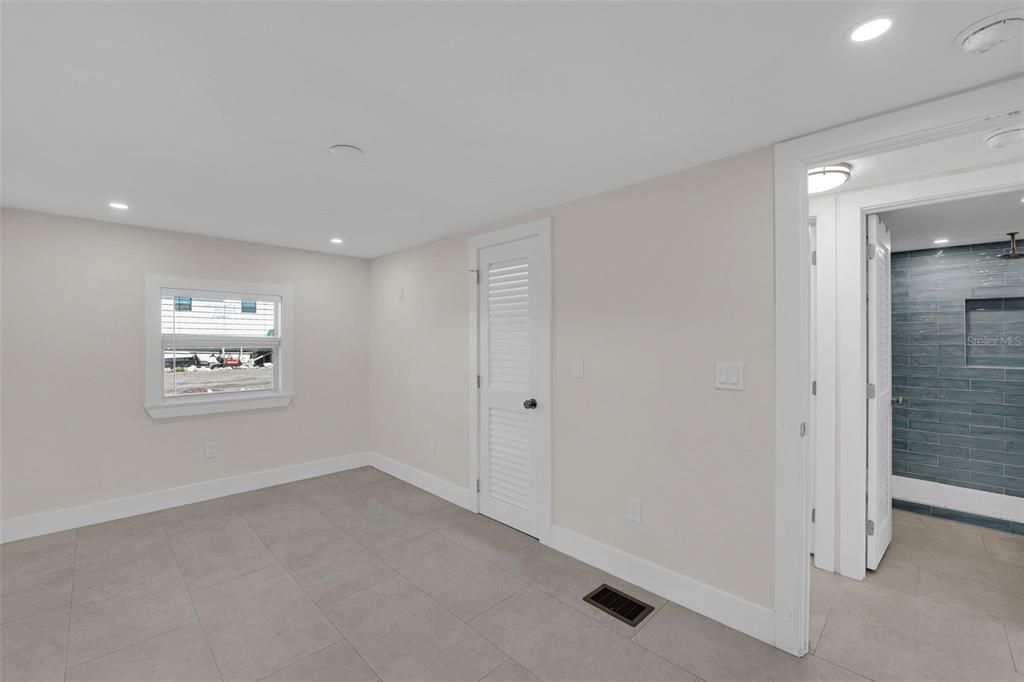 待售: $399,000 (2 贝兹, 1 浴室, 1000 平方英尺)