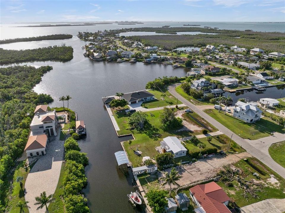 待售: $399,000 (2 贝兹, 1 浴室, 1000 平方英尺)