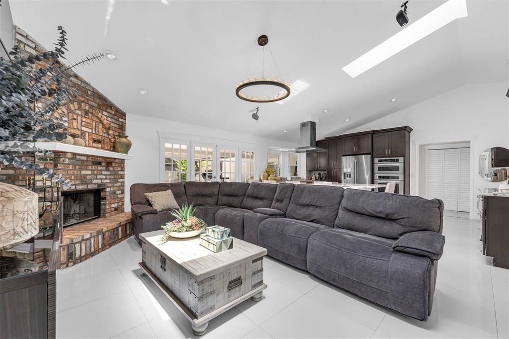 For Rent: $8,000 (4 beds, 3 baths, 2675 Square Feet)