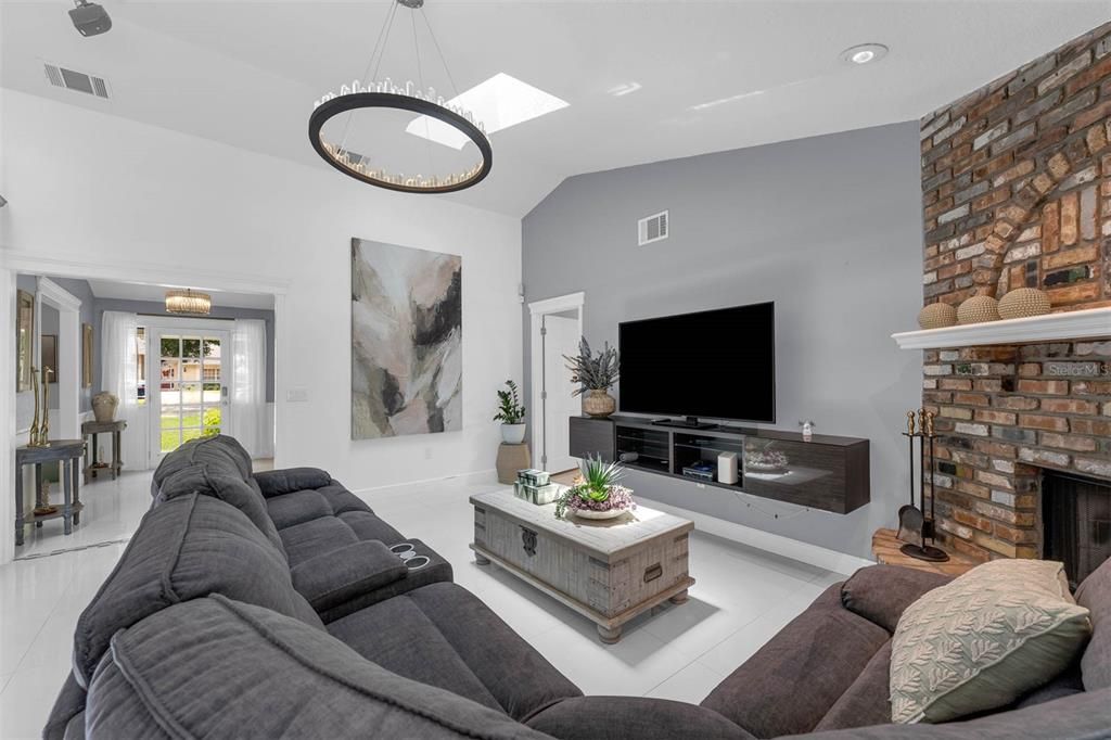 For Rent: $8,000 (4 beds, 3 baths, 2675 Square Feet)