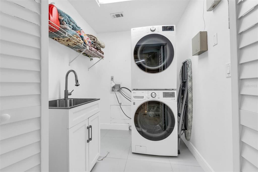 For Rent: $8,000 (4 beds, 3 baths, 2675 Square Feet)