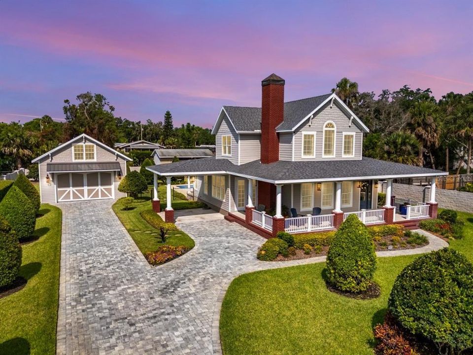 Recently Sold: $985,000 (4 beds, 3 baths, 2378 Square Feet)