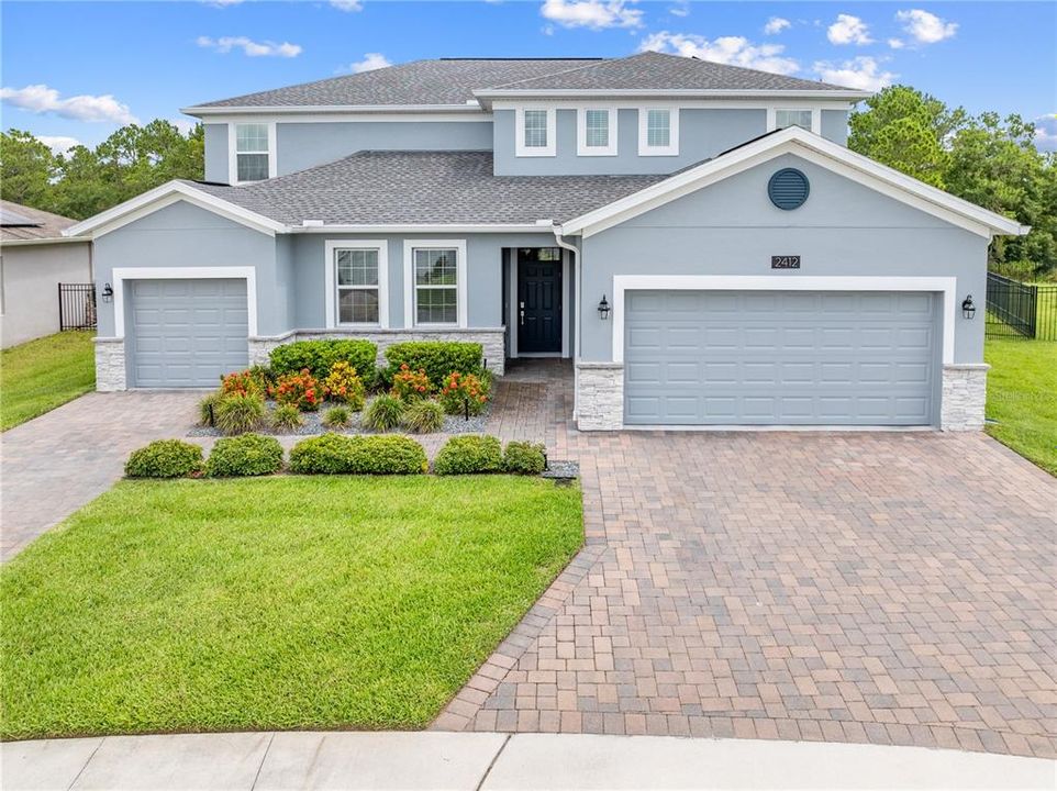 Recently Sold: $659,900 (6 beds, 4 baths, 3867 Square Feet)