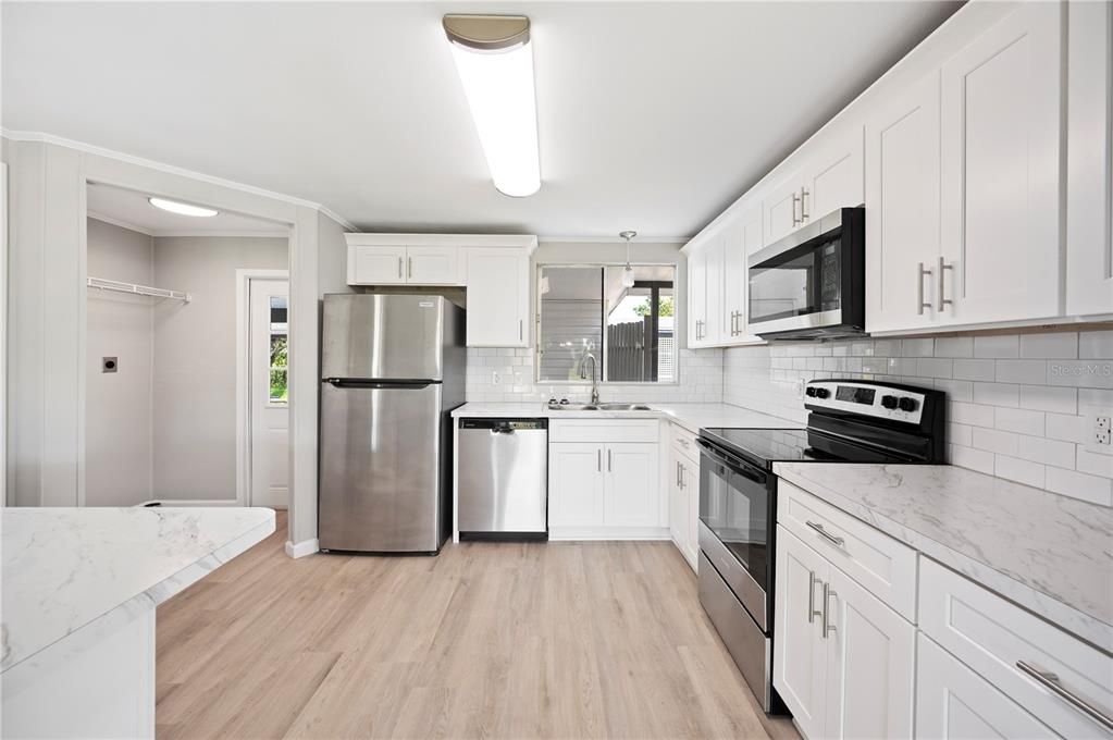 待售: $219,950 (2 贝兹, 2 浴室, 1440 平方英尺)