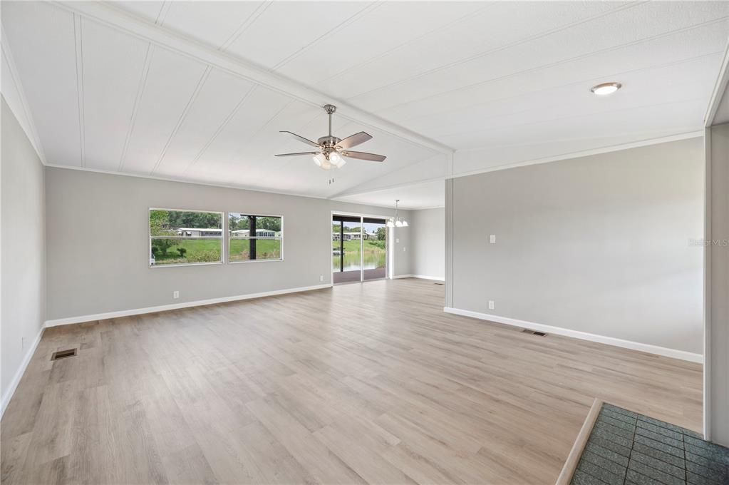 待售: $219,950 (2 贝兹, 2 浴室, 1440 平方英尺)