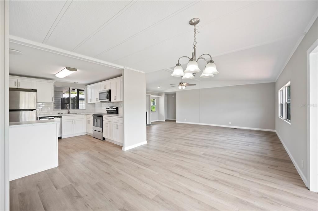 待售: $219,950 (2 贝兹, 2 浴室, 1440 平方英尺)