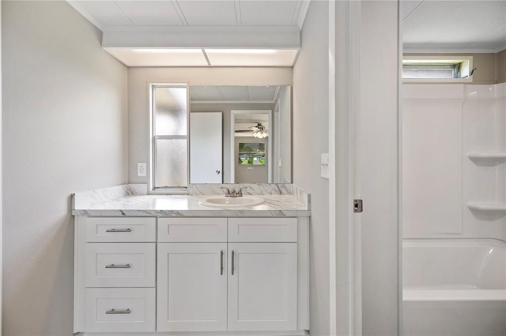 待售: $219,950 (2 贝兹, 2 浴室, 1440 平方英尺)