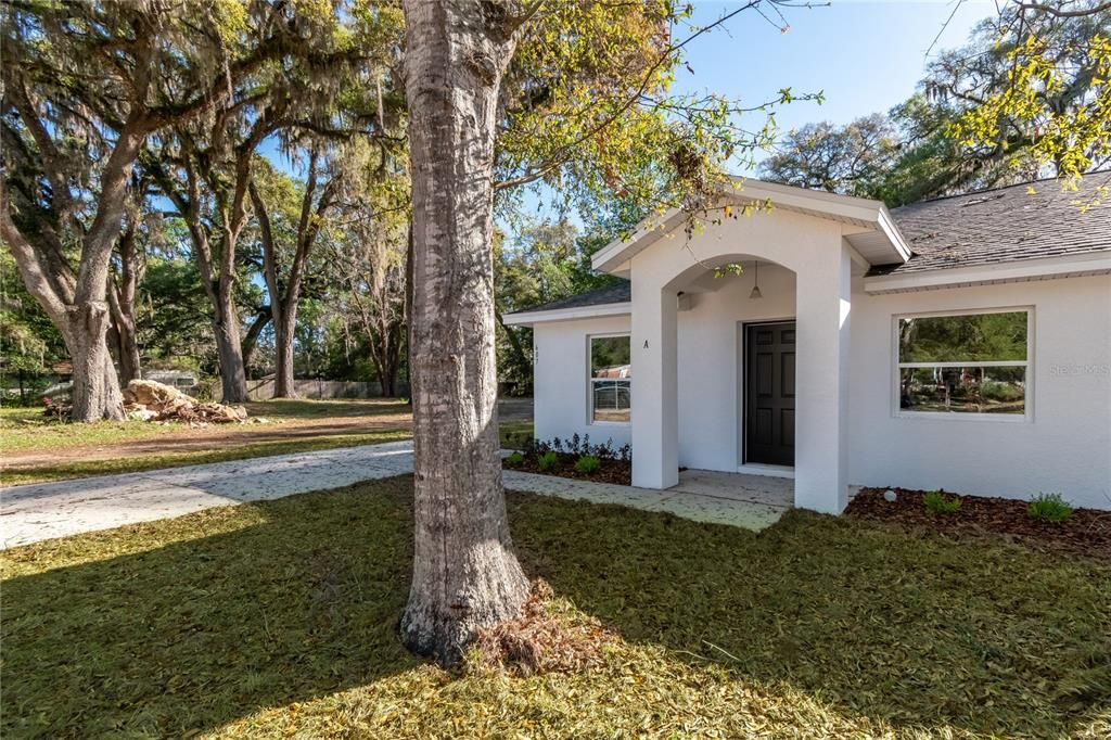 For Sale: $199,000 (2 beds, 2 baths, 967 Square Feet)