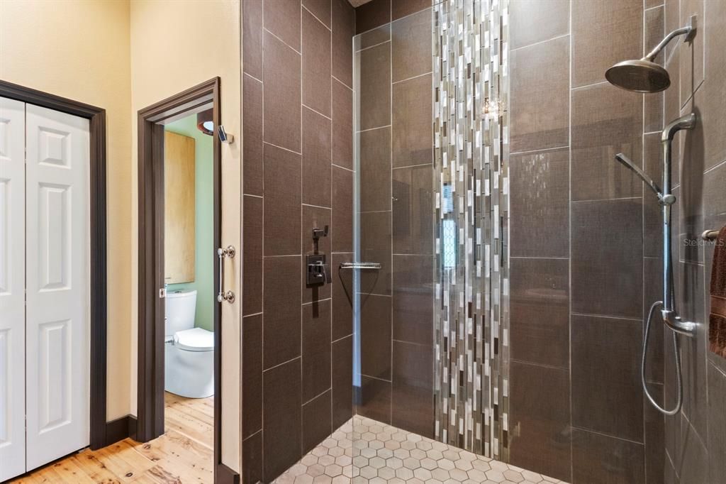 For Sale: $600,000 (3 beds, 2 baths, 2218 Square Feet)