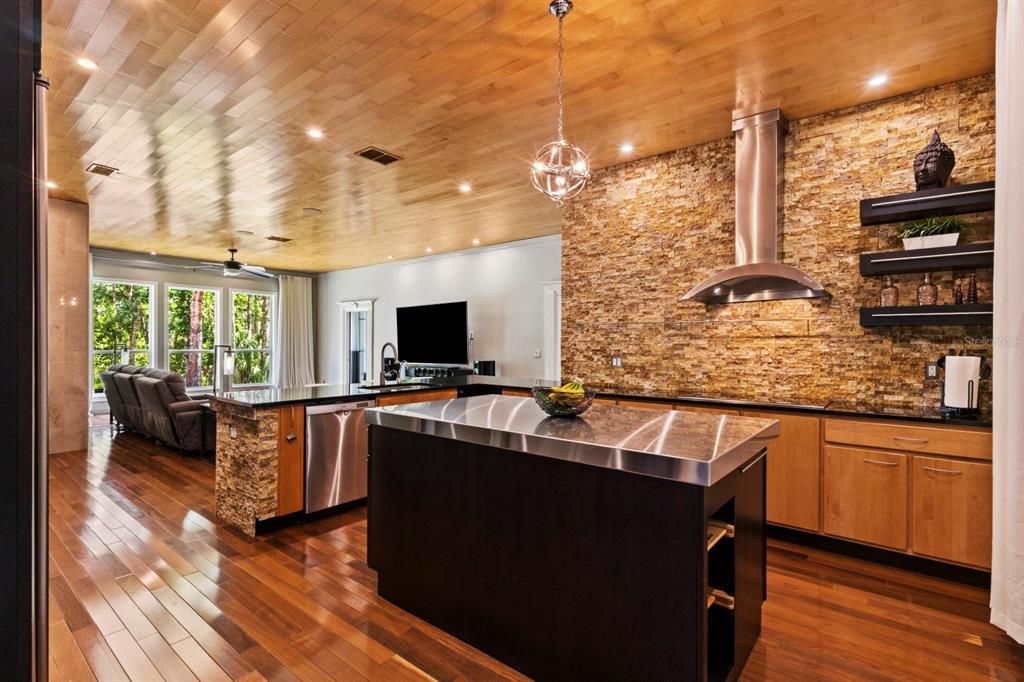 For Sale: $600,000 (3 beds, 2 baths, 2218 Square Feet)